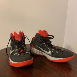 Nike Hyperdunk 2014 Black/University Red-Wolf Grey-Metallic Silver Size 10.5